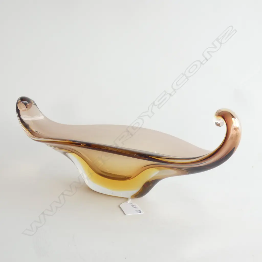 A Murano style boat shaped dish Image 1++